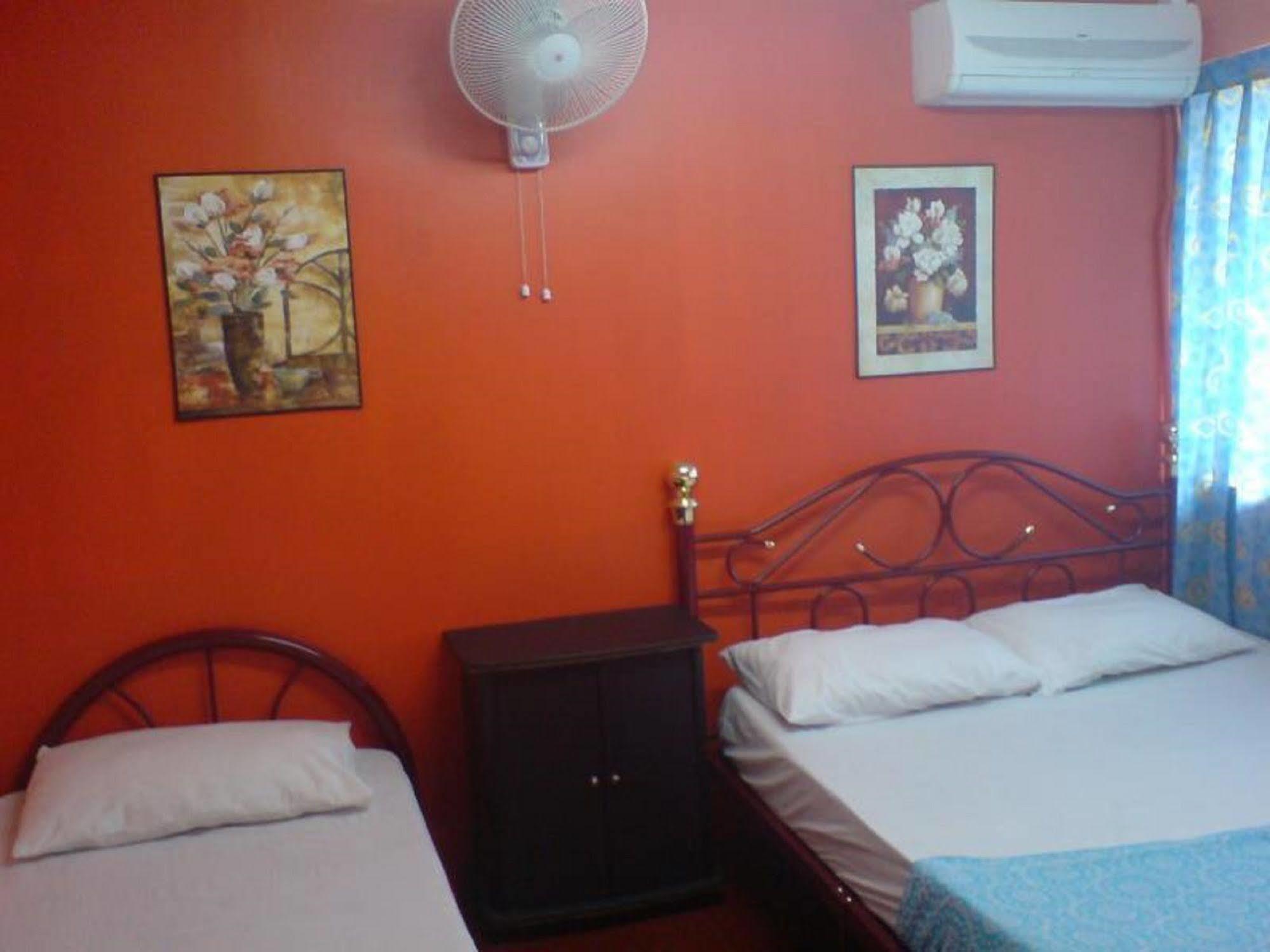 Stay In Lodge Kota Kinabalu Exteriör bild