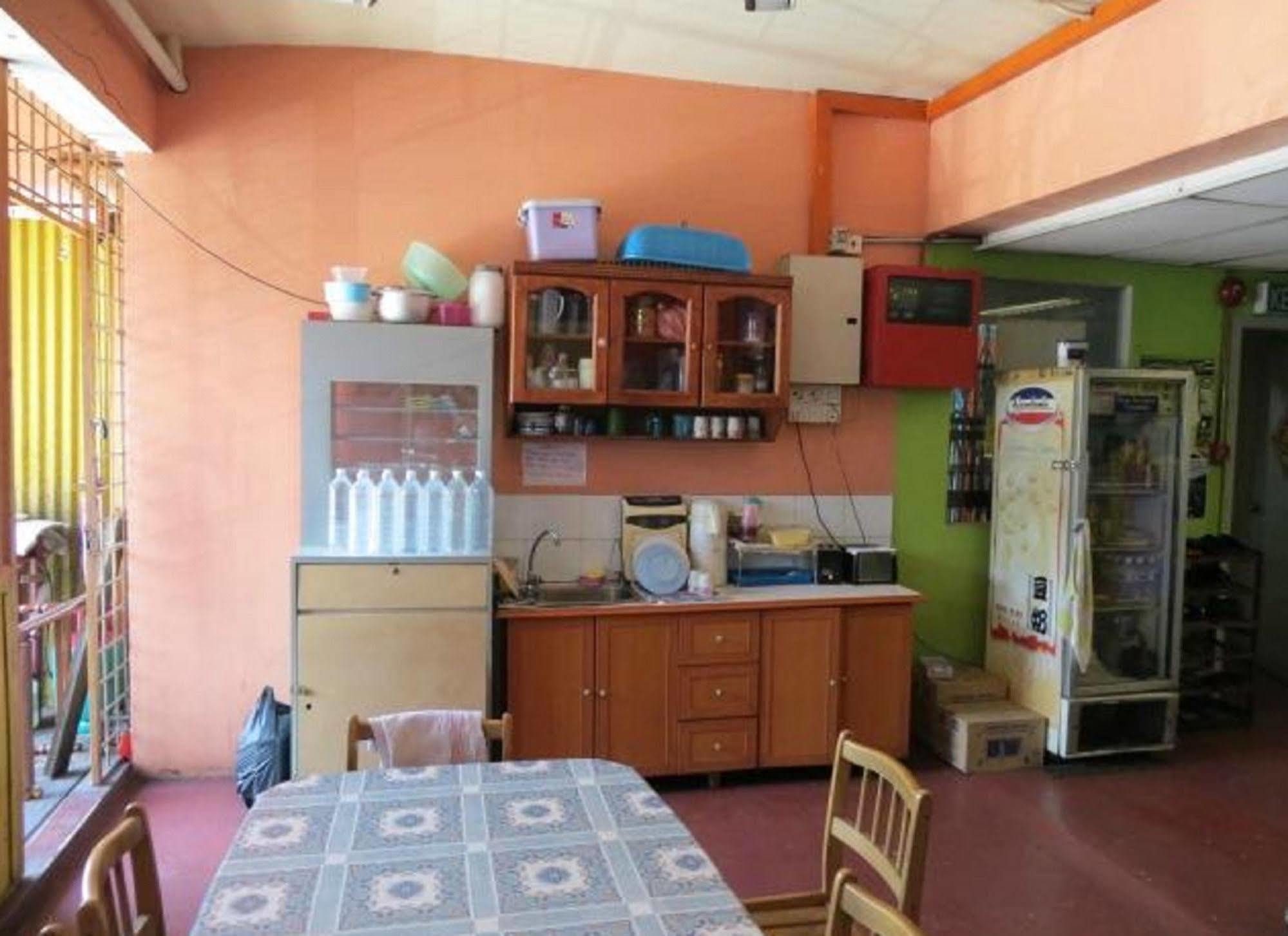 Stay In Lodge Kota Kinabalu Exteriör bild
